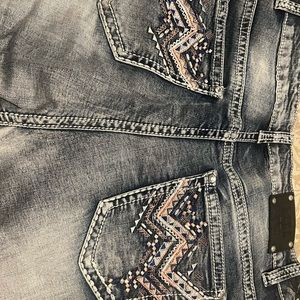 Beautiful cowgirl jean size 12, faded blue, it’s new. Sale for 25.00.